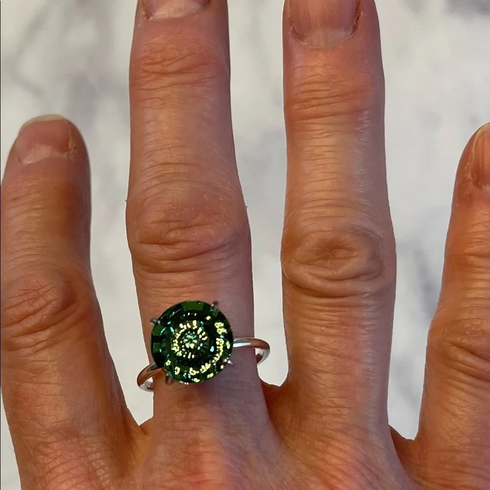 Swarovski Crystal Ring - Picture 7 of 7